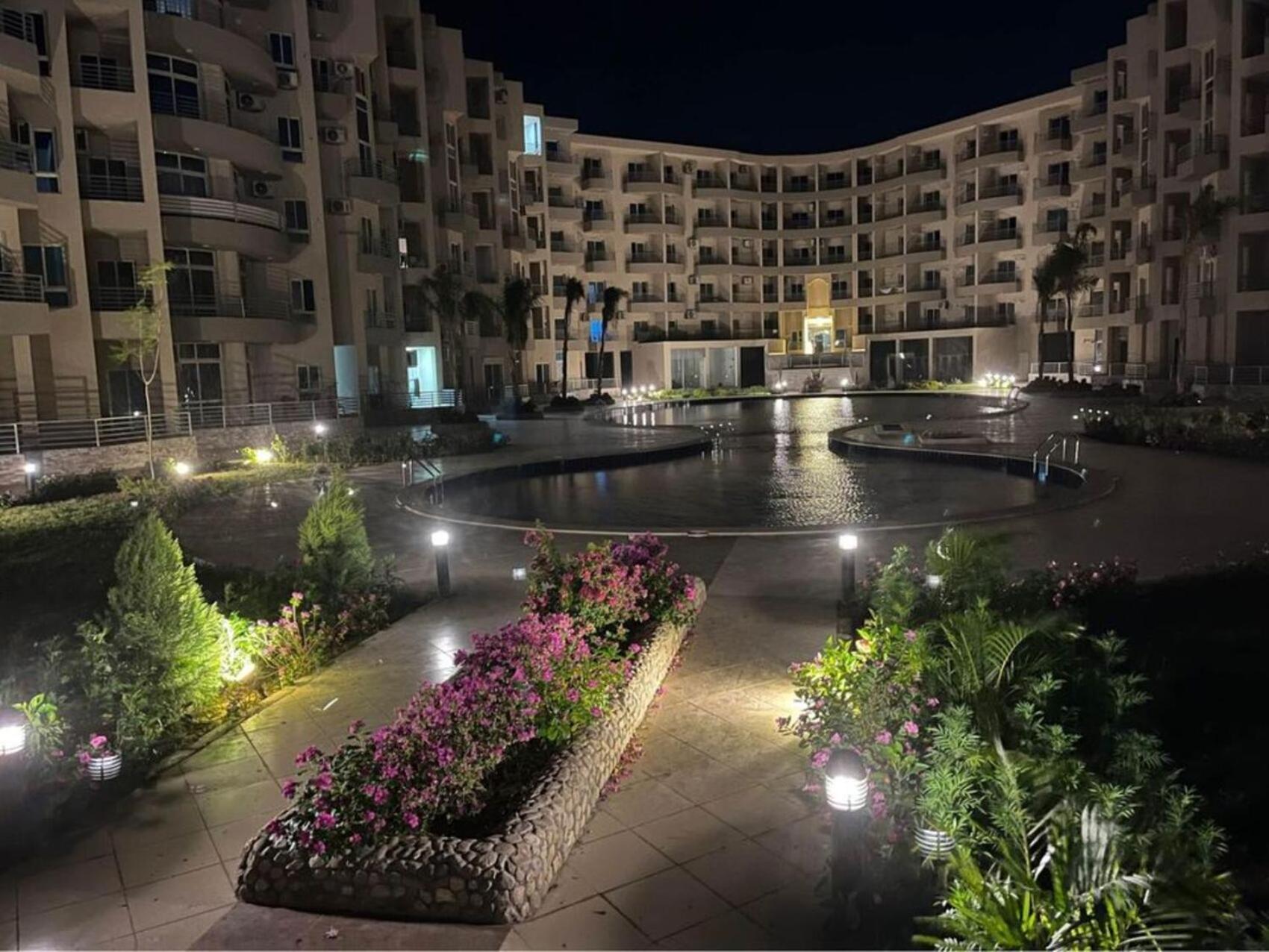 In Princess With Acces & Free Wi-fi I Near Air Port Appartement